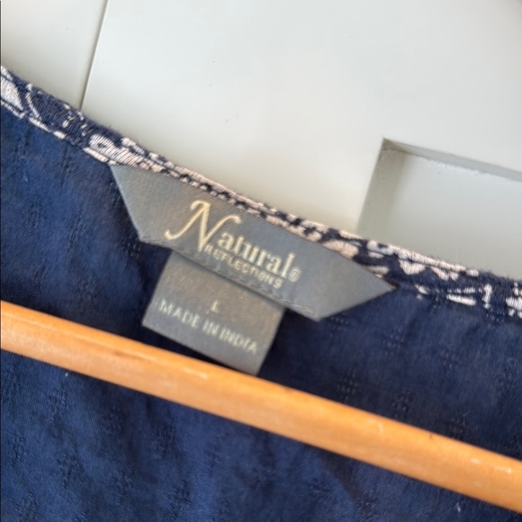 Natural Reflections Navy Paisley Women's Top size Large - Picture 4 of 8